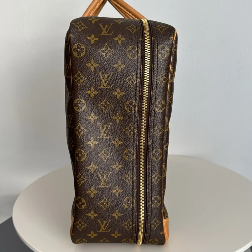 Louis Vuitton Luxury Brown Monogram Luggage Bag in Excellent Condition